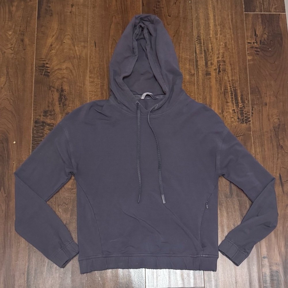 Women’s Lululemon Twisted & Tucked Pullover Hoodie Size 4